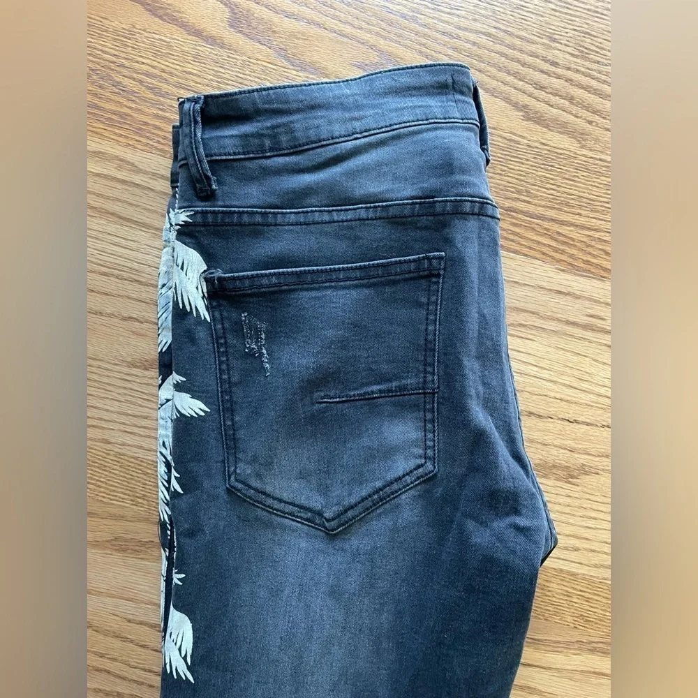 Valiant Paris Ripped Distressed Palm Print Jeans Size 32 - Picture 8 of 9